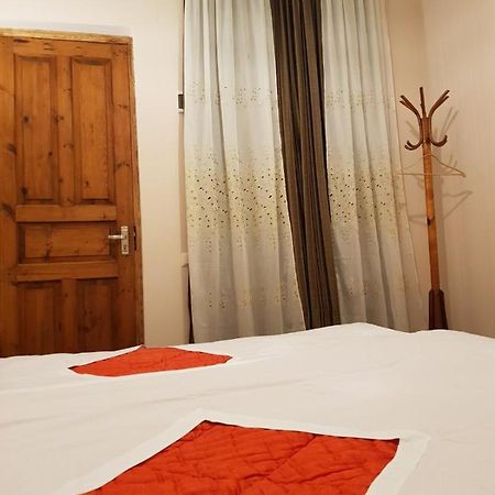 Tkhibuli Guest House Tqibuli Eksteriør bilde